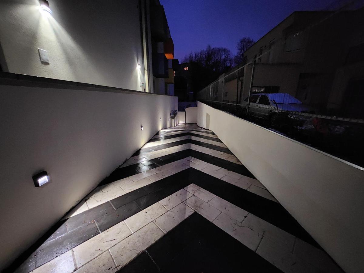 Apartman 18 Aparthotel Debrecen Exterior foto